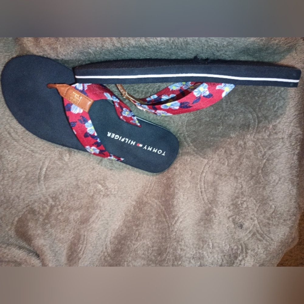 Tommy Hilfiger Red and Blue Sandals Casual Comfort - Picture 8 of 14